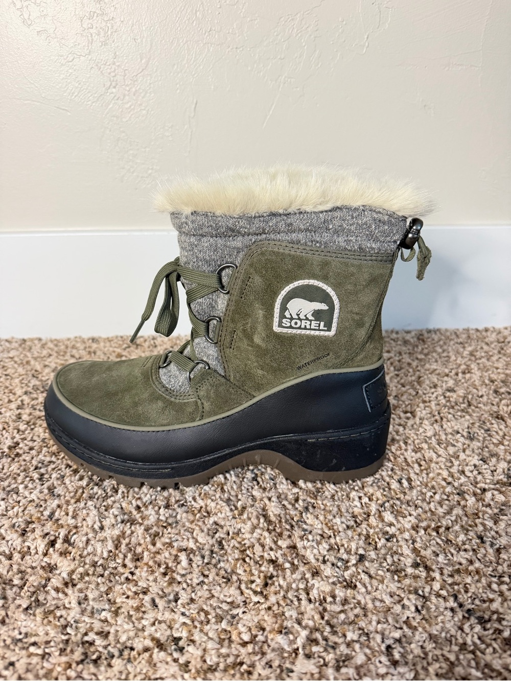 Sorel Women’s Tivoli III Faux Fur Waterproof Winter Boots, size 7.5 NEW w/o box